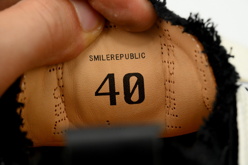 Smilerepublic Classic Black