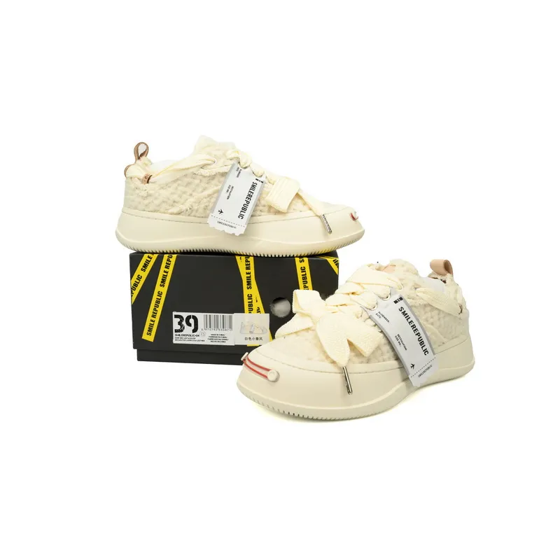 Smilerepublic White Canvas