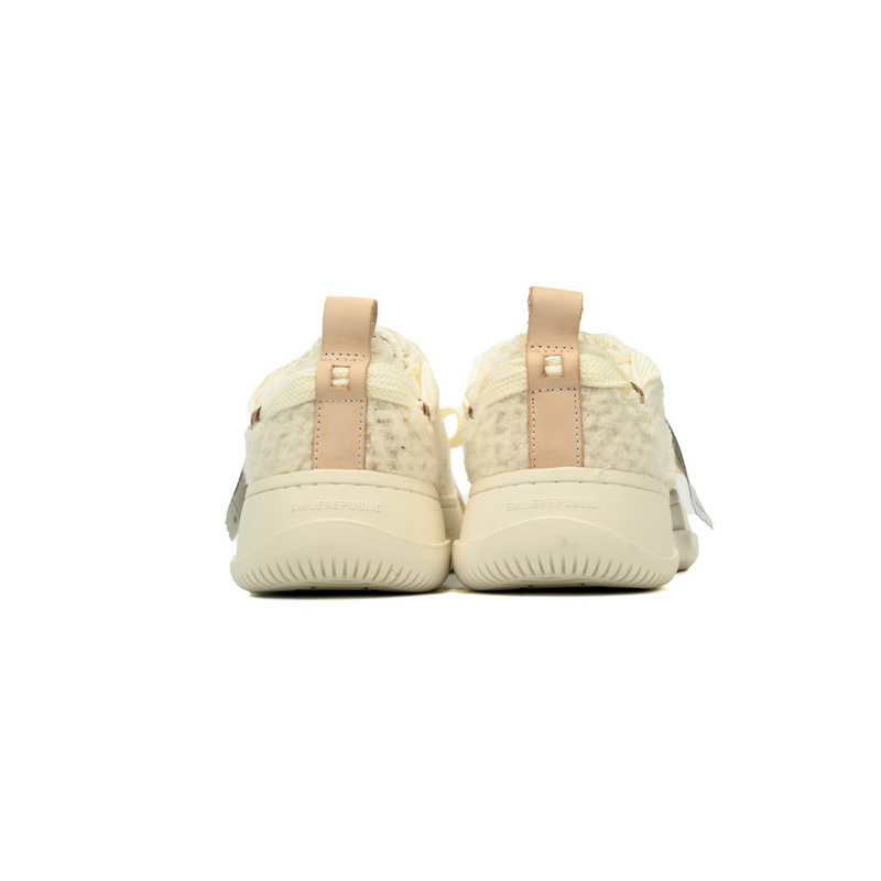 Smilerepublic White Canvas