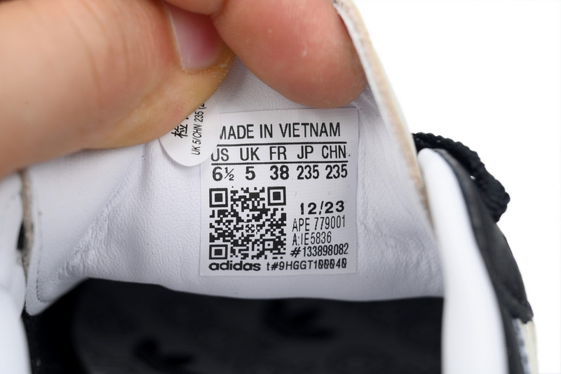 Adidas Originals Samba Vegan OG  'Black Wonder White'