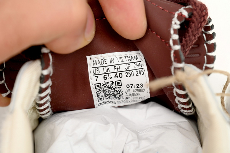 Adidas Originals Samba Vegan OG White Haired Horse