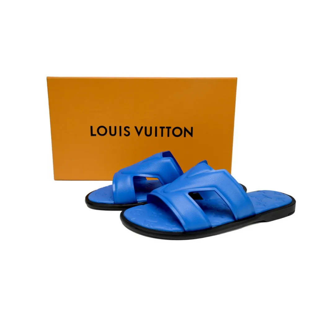 LOUIS VUITTON Oasis Blue Leather Surface