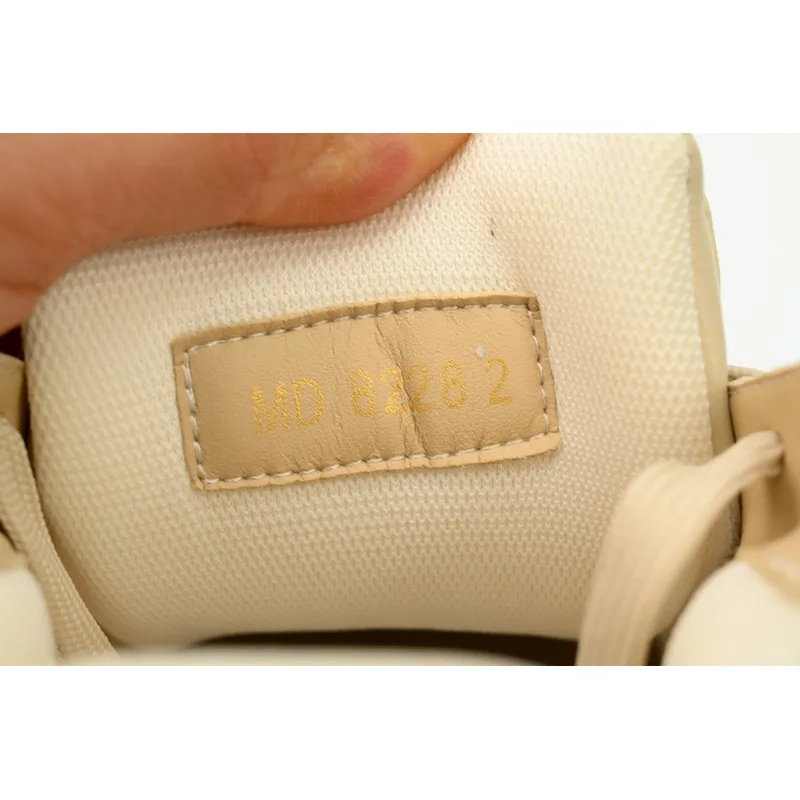 Louis Vuitton Trainer Beige