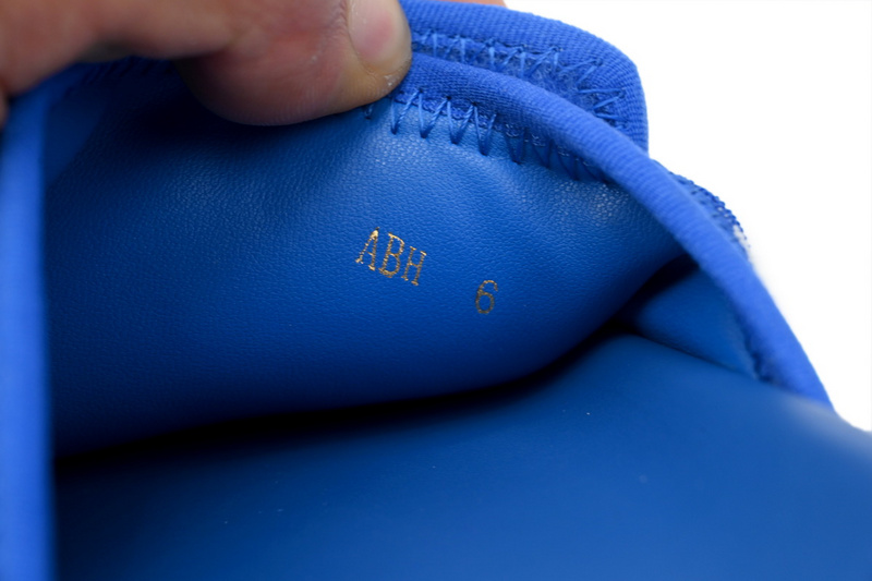 LOUIS VUITTON Miami Blue