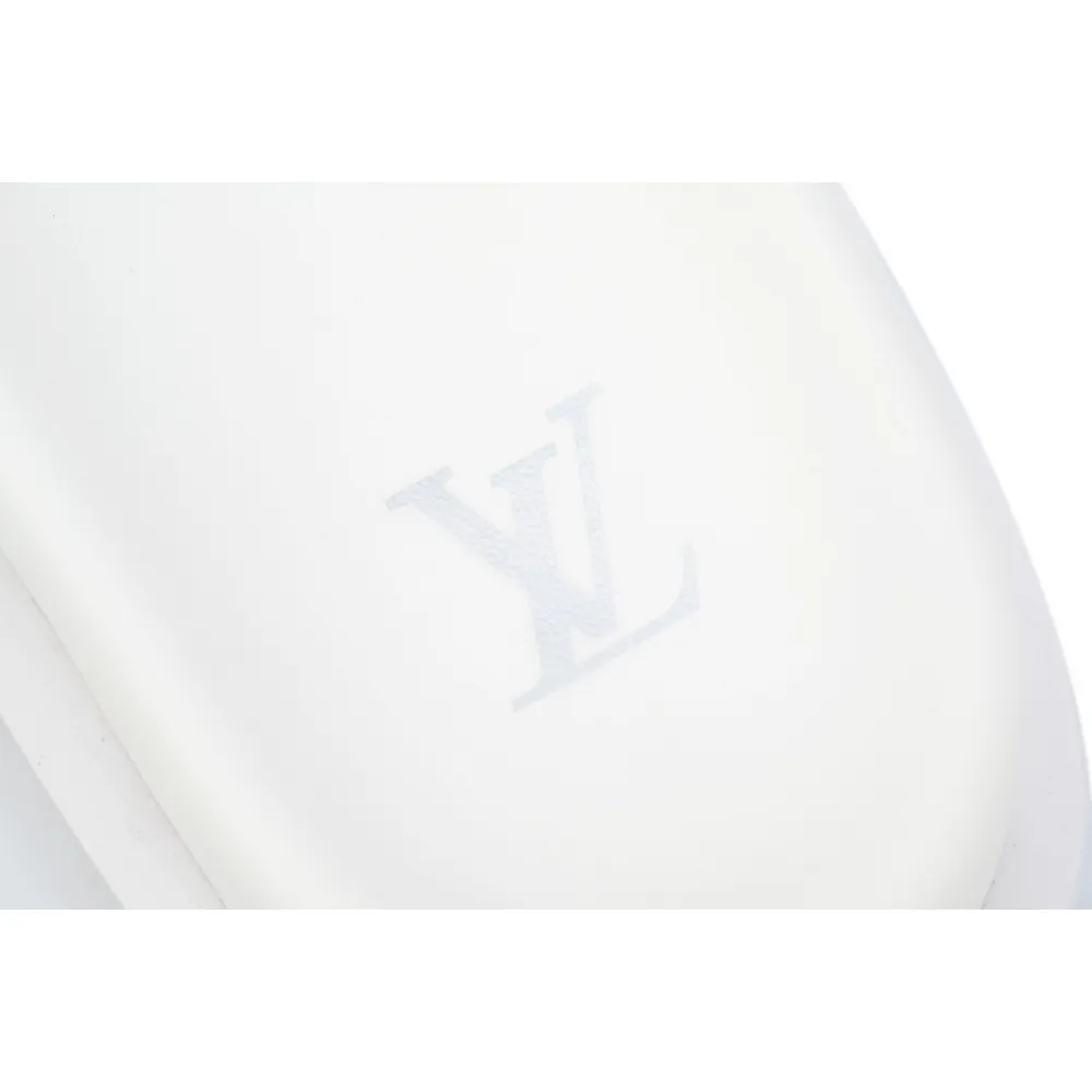 LOUIS VUITTON Miami White Leather Surface