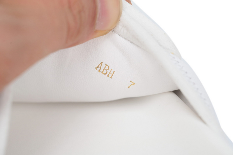 LOUIS VUITTON Miami White Leather Surface