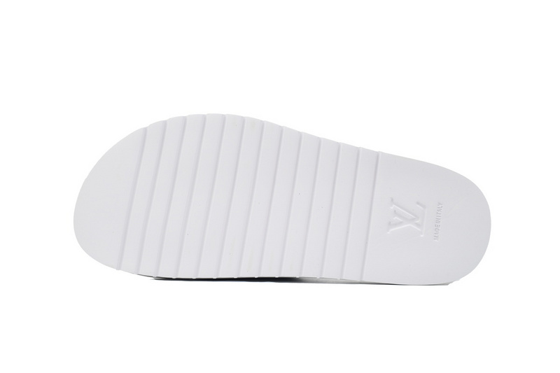 LOUIS VUITTON Miami White Leather Surface