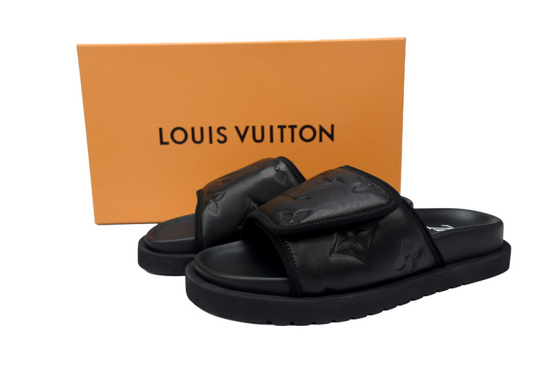 LOUIS VUITTON Miami Black Leather Surface