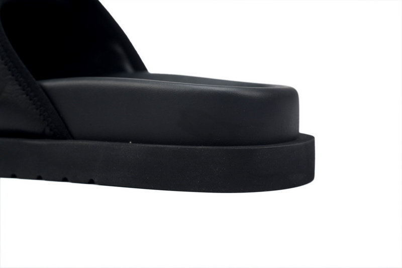 LOUIS VUITTON Miami Black Leather Surface