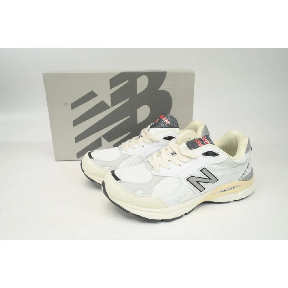 New Balance 990 Milky White