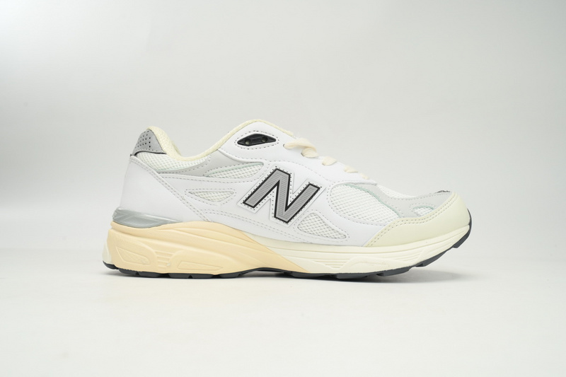 New Balance 990 Milky White