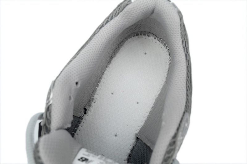 New Balance 1906R White and yellow Silver White