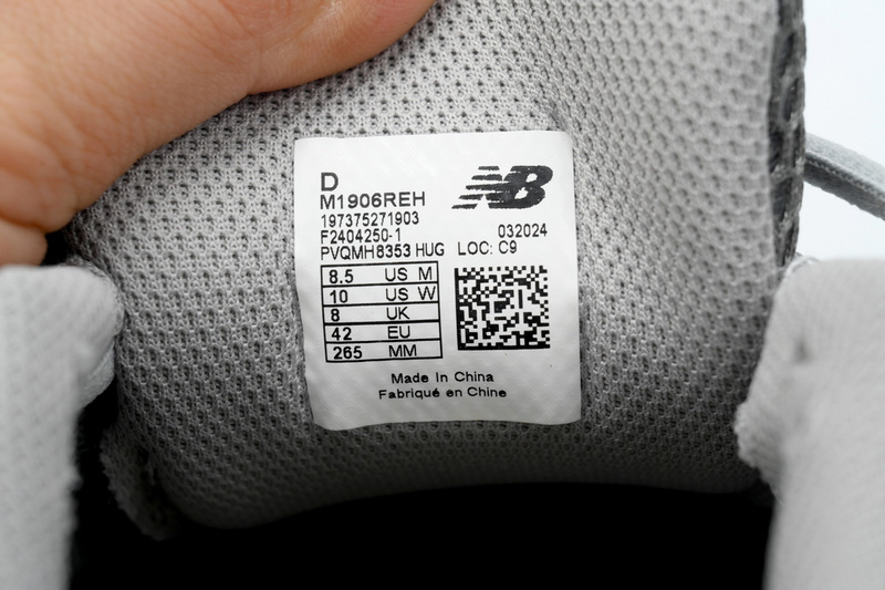 New Balance 1906R White and yellow Silver White