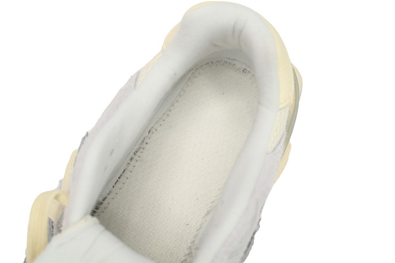 New Balance 9060 Rice White