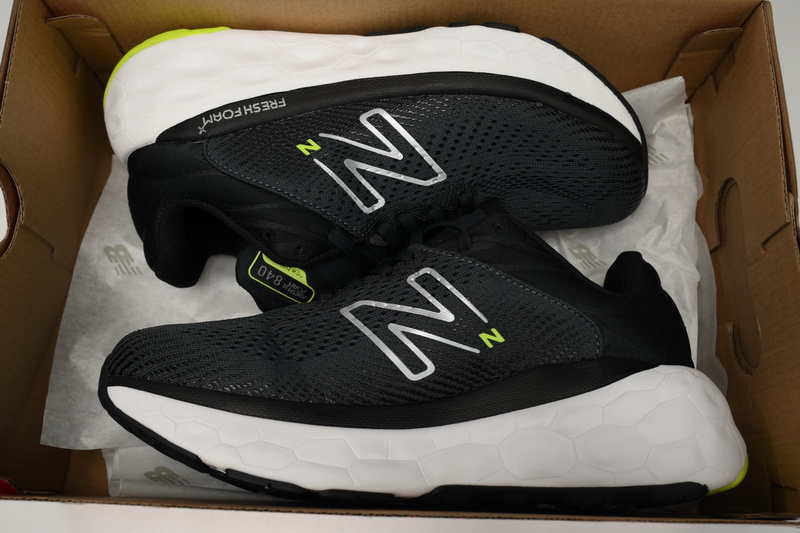 New Balance NB Fresh Foam X840 Fluorescent Green