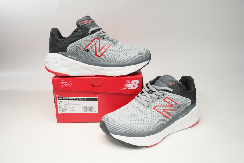 New Balance NB Fresh Foam X840 GREY RED