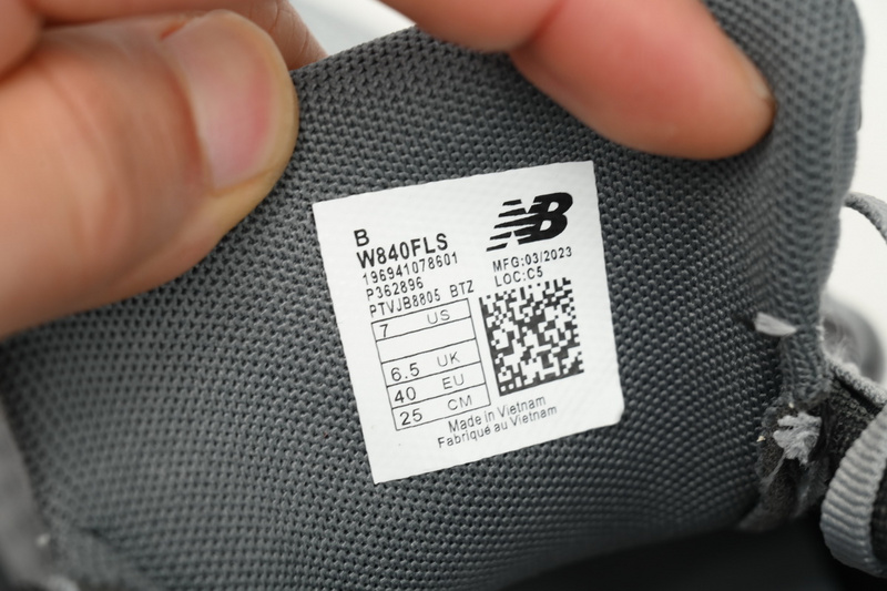 New Balance NB Fresh Foam X840 GREY RED