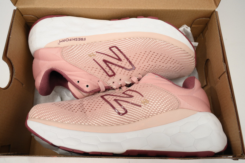 New Balance NB Fresh Foam X840 Pink