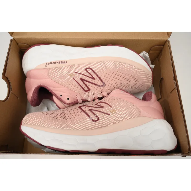 New Balance NB Fresh Foam X840 Pink