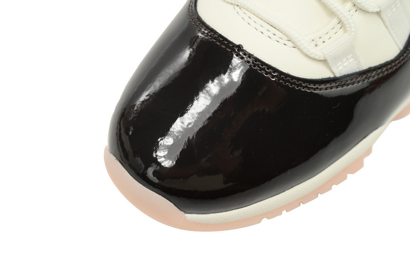 XP  Air Jordan 11 "Neapolitan"