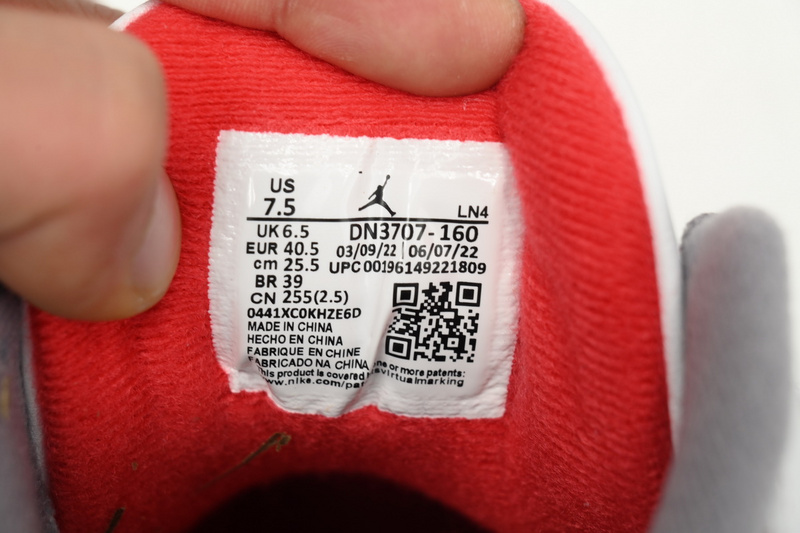 XH Air Jordan 3 OG “Fire Red”
