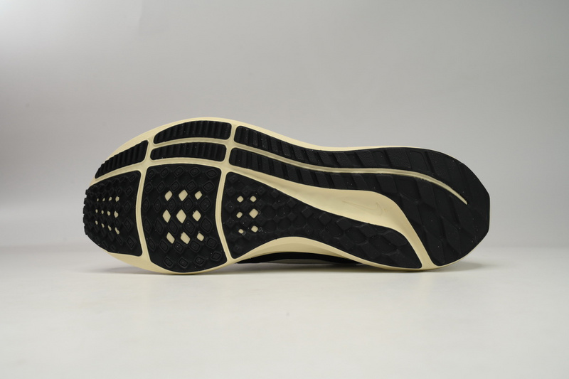 Nike Air Zoom Pegasus 40 Rice