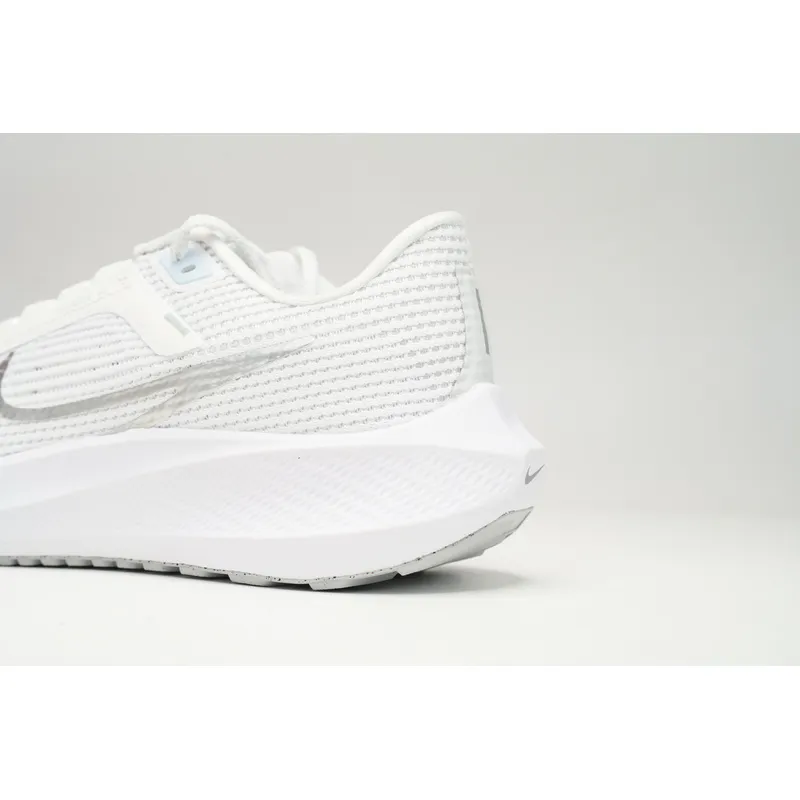 Nike Air Zoom Pegasus 40 Silver