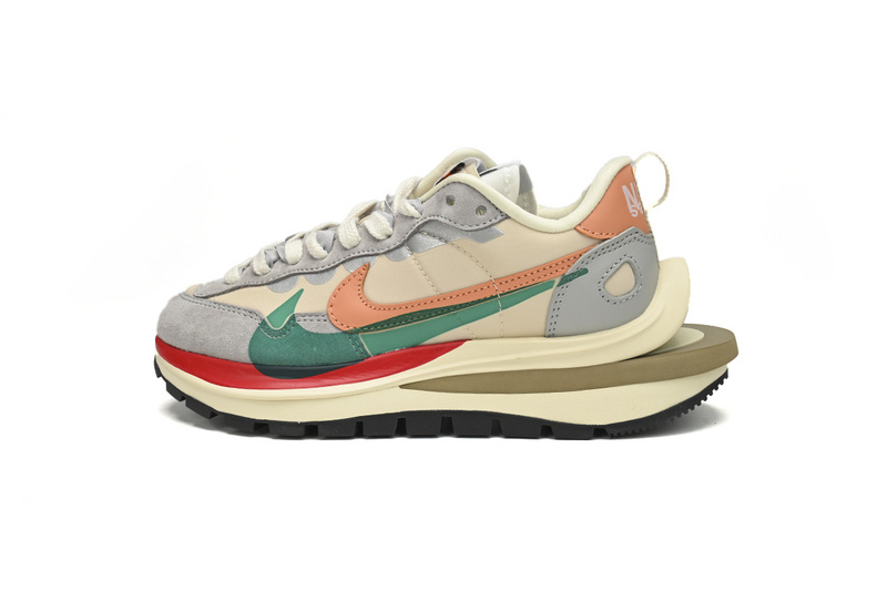 Sacai x Nike VaporWaffle 3.0 Beige orange color
