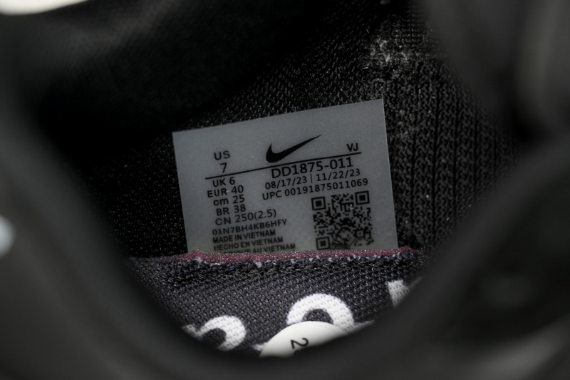 Sacai x Nike VaporWaffle Sesame and Black And White