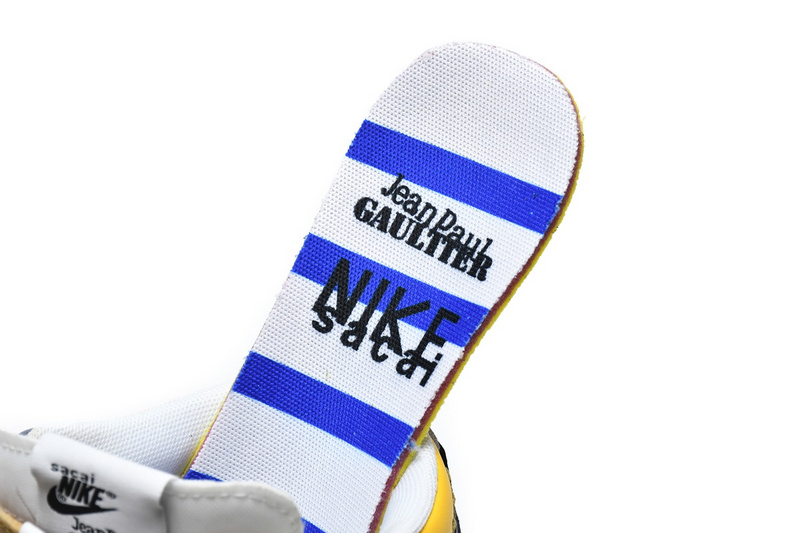 Sacai x NikeVaporWaffle Curcuma Longa Suture