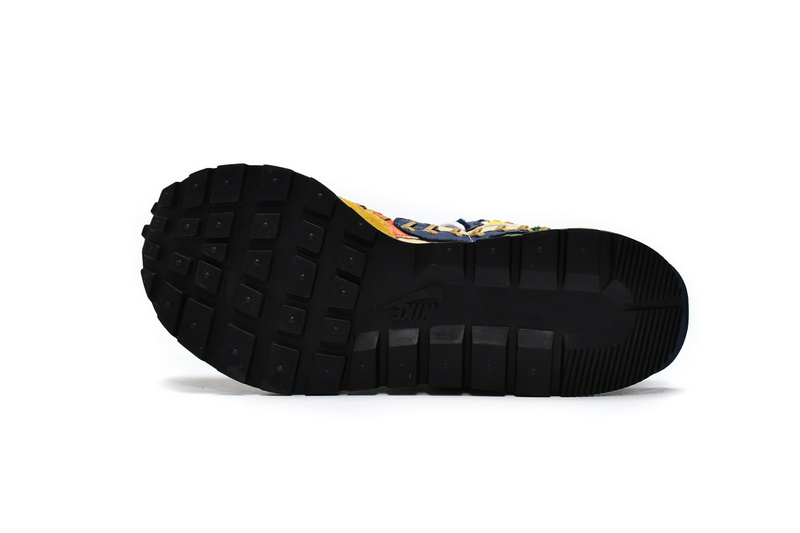Sacai x NikeVaporWaffle Curcuma Longa Suture