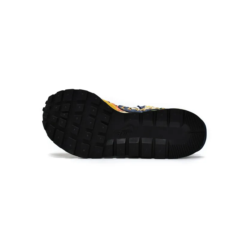 Sacai x NikeVaporWaffle Curcuma Longa Suture
