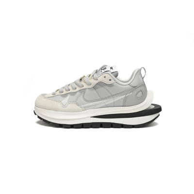 Sacai x VaporWaffle 3.0 Pale 01