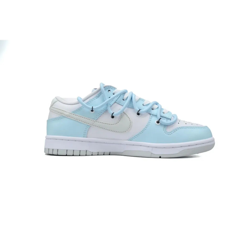 Nike Dunk Low UNC