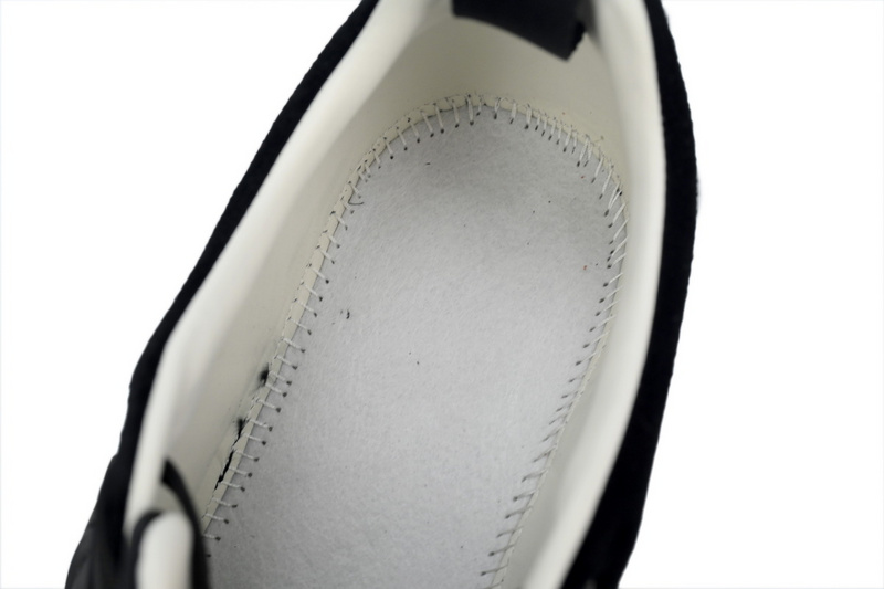 BALMAIN B-Skate  Pattern Black and White