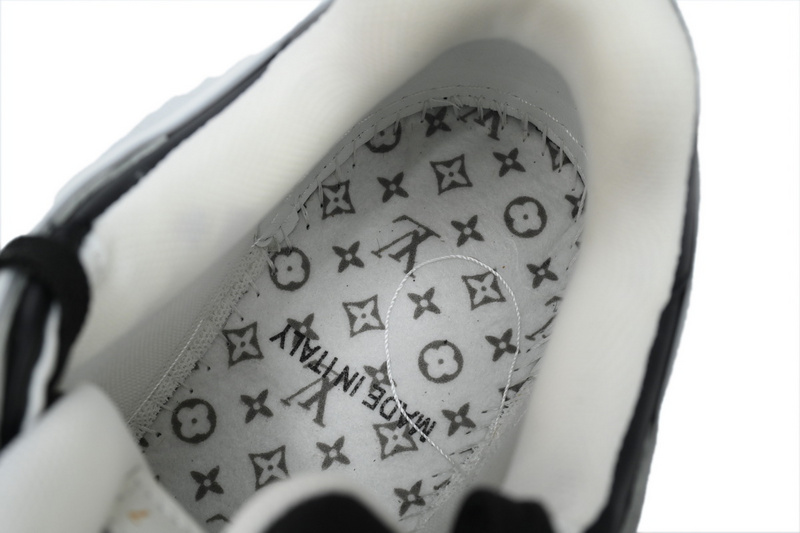 Louis Vuitton Trainer Black