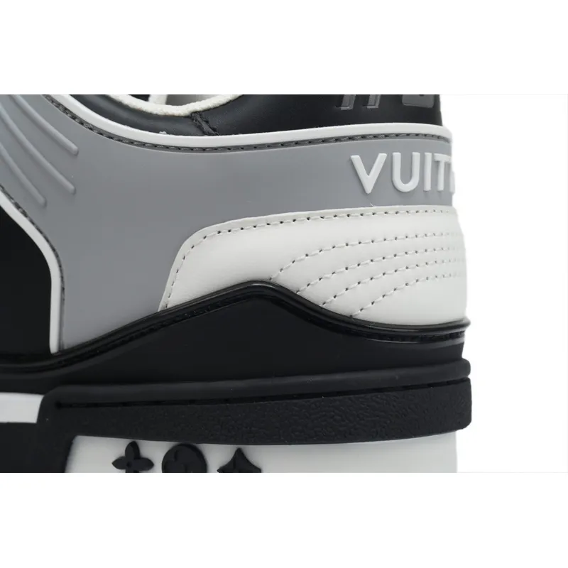 Louis Vuitton Trainer Black