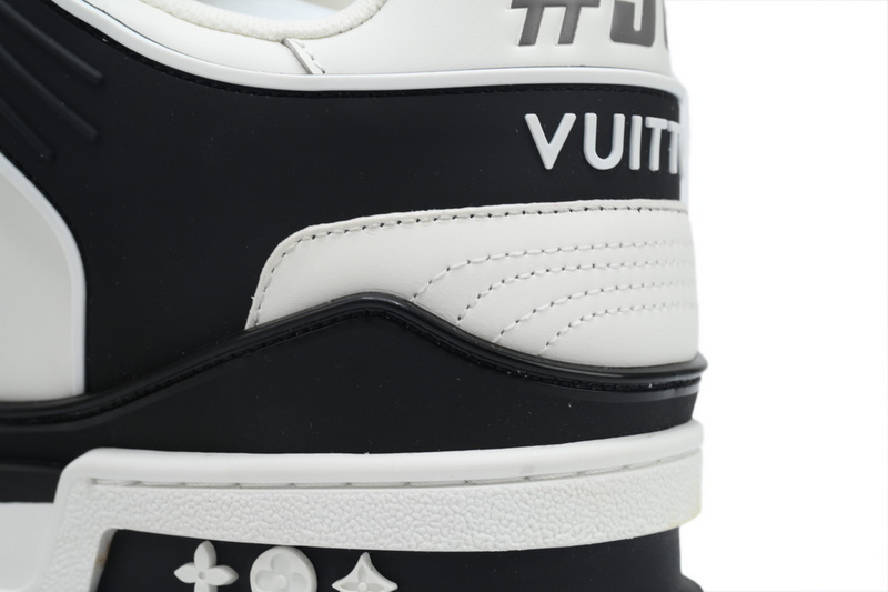 Louis Vuitton Trainer Black and White
