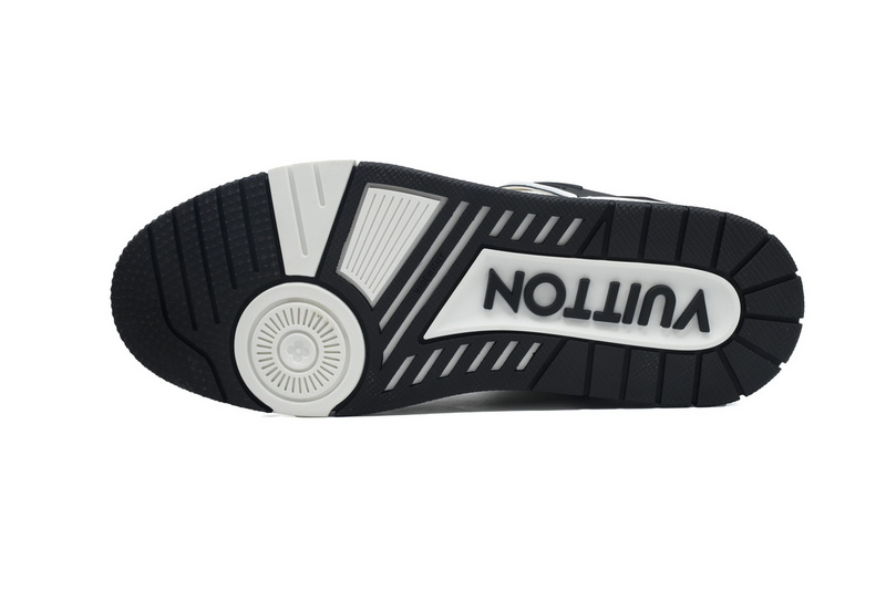 Louis Vuitton Trainer Black and White