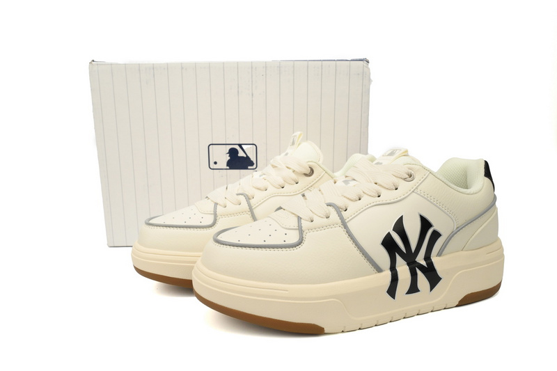 Giày MLB Chunky Liner Low New York Yankees 'Ivory'