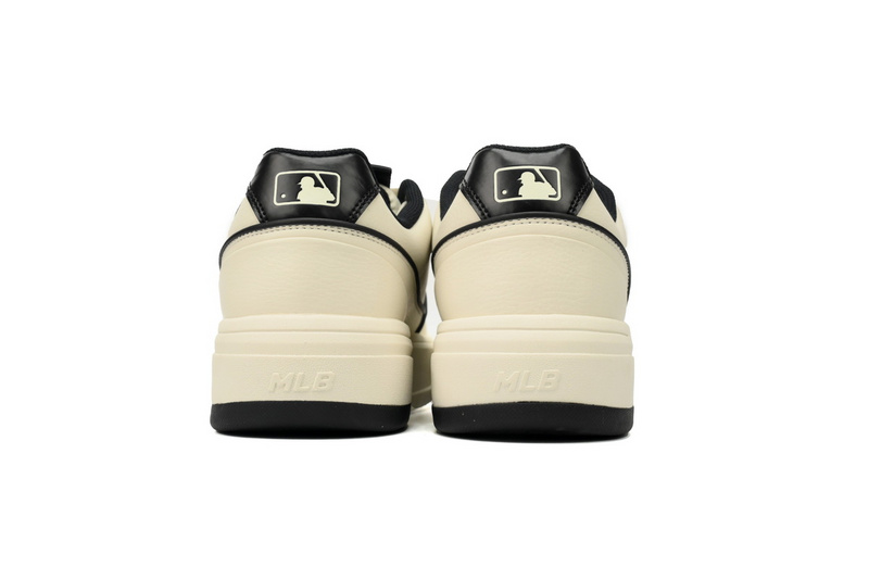 Giày MLB Chunky Liner White Black