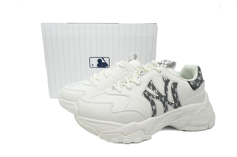 Giày MLB Chunky Window Monogram New York Yankees Black