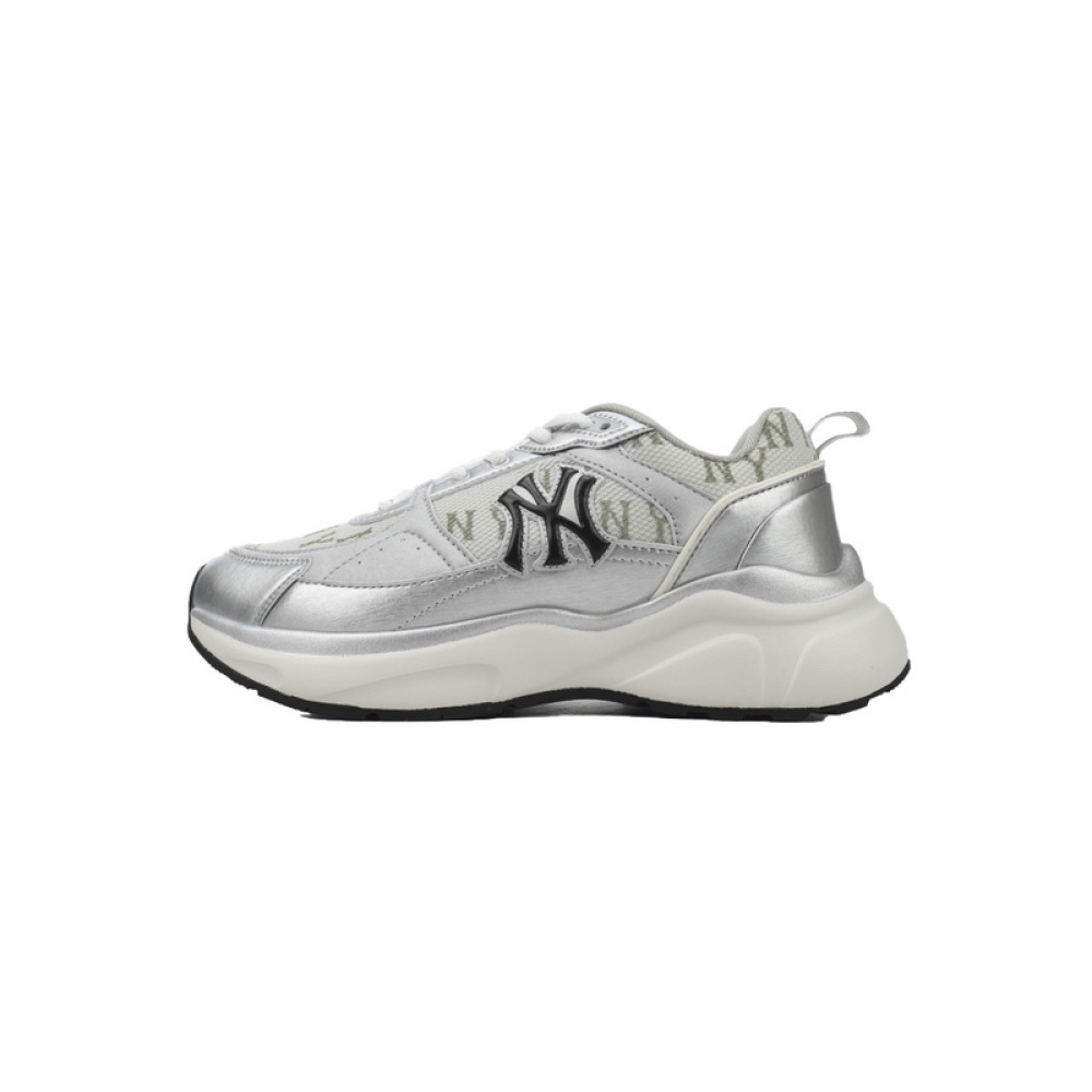MLB Fast Ball Classic Monogram New York Yankees Sneakers