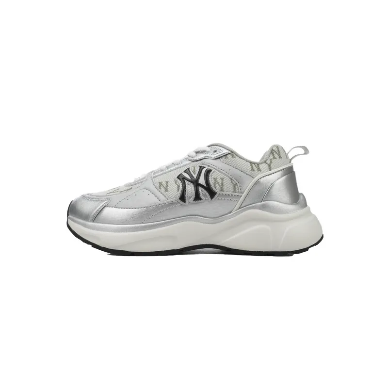 MLB Fast Ball Classic Monogram New York Yankees Sneakers