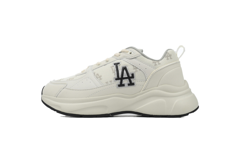 MLB Fast Ball Classic Monogram New York Yankees Sneakers W02