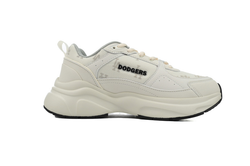 MLB Fast Ball Classic Monogram New York Yankees Sneakers W02