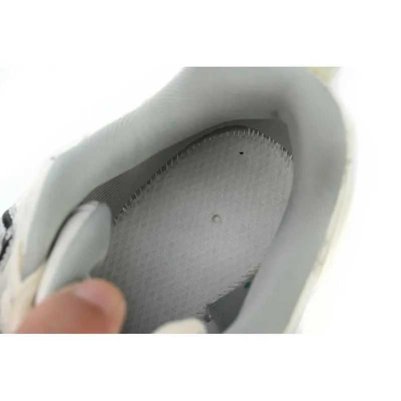 MLB Fast Ball Classic Monogram New York Yankees Sneakers W02