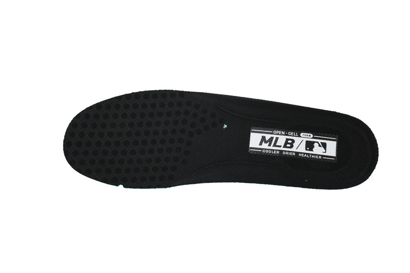 MLB Fast Ball Classic Monogram New York Yankees Sneakers W04