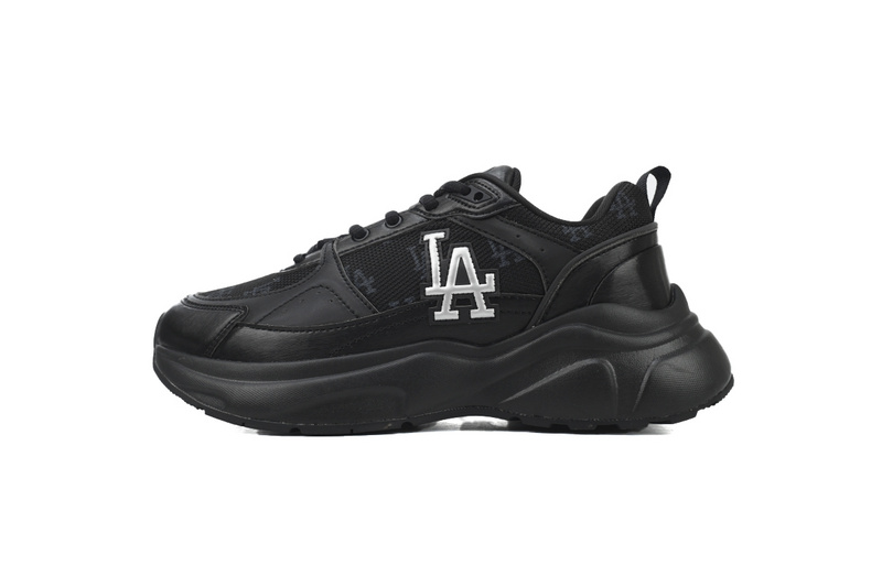 MLB Fast Ball Classic Monogram New York Yankees Sneakers W03