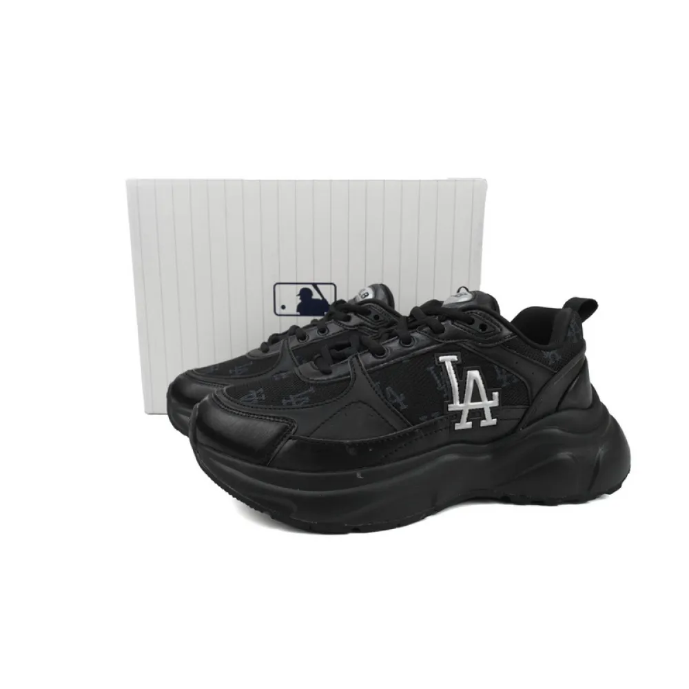 MLB Fast Ball Classic Monogram New York Yankees Sneakers W03